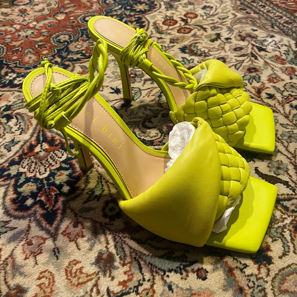 Gianni Bini Women’s Neon Green Braided Lace-Up Heels – Size 11M